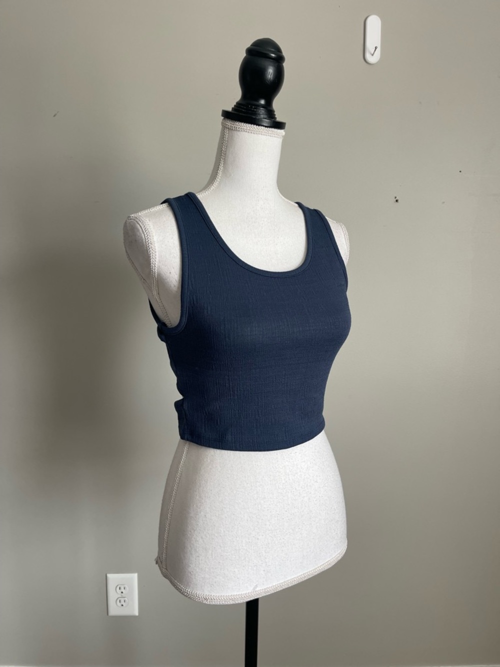 Roxy Navy Ribbed Scoop Crop Tank Top Sz M - Picture 4 of 8